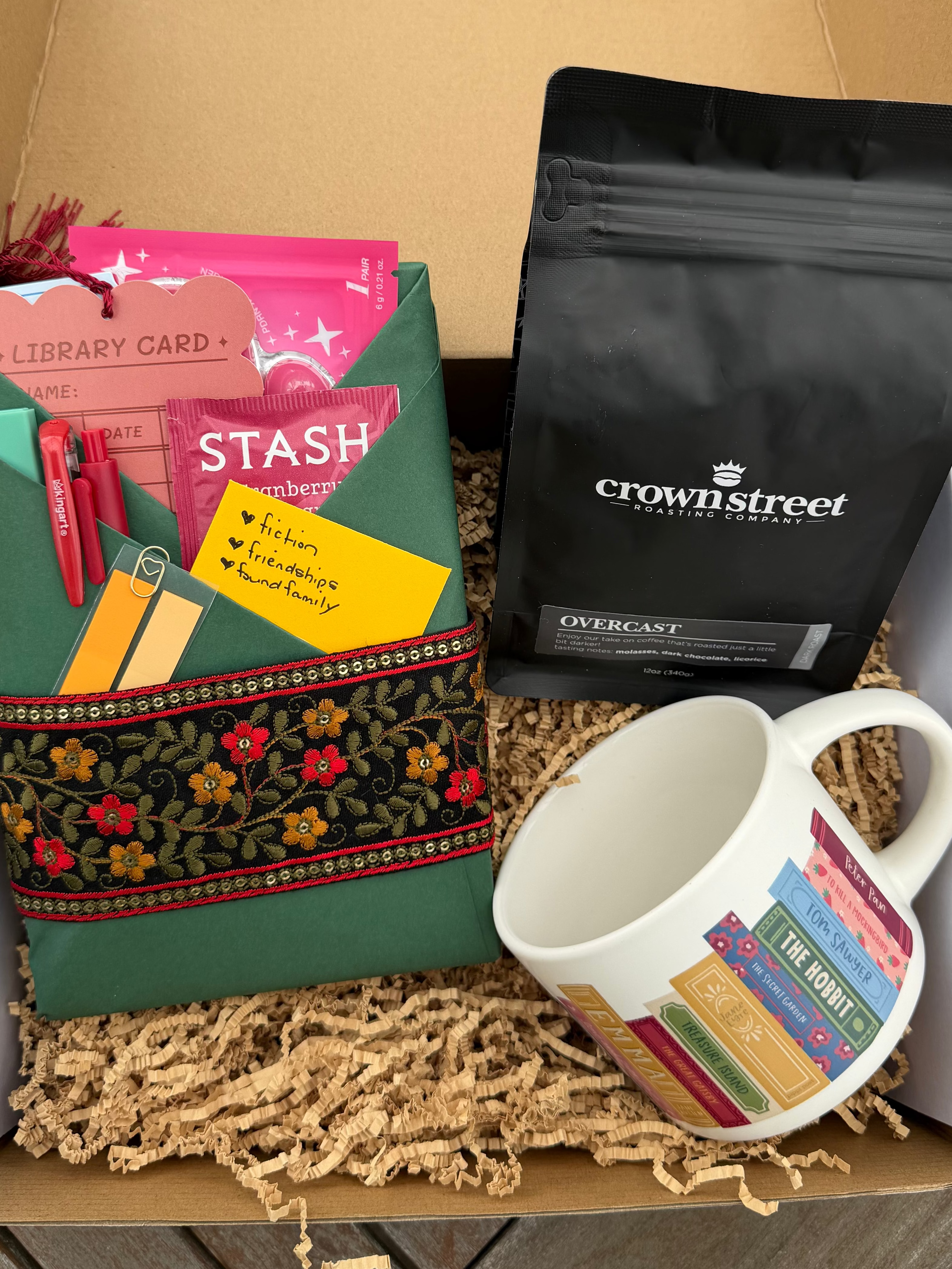 Marry your Blind Date with a Book with the perfect cup of crownstreet coffee along with what will quickly become your go -to mug. Perfect for gift giving or a gift for yourself. 