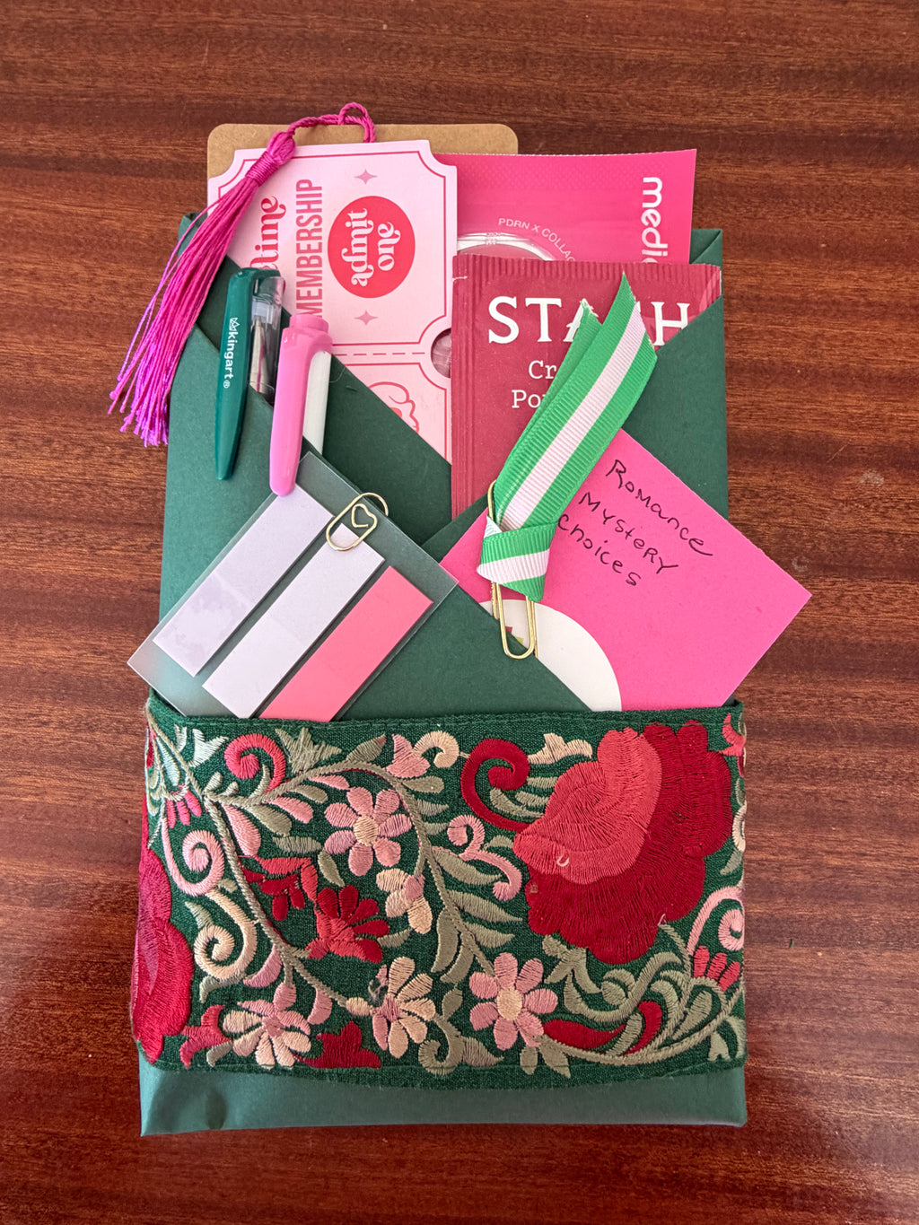 Blind Date with a Book – Surprise Book Bundle | Birdie's Books